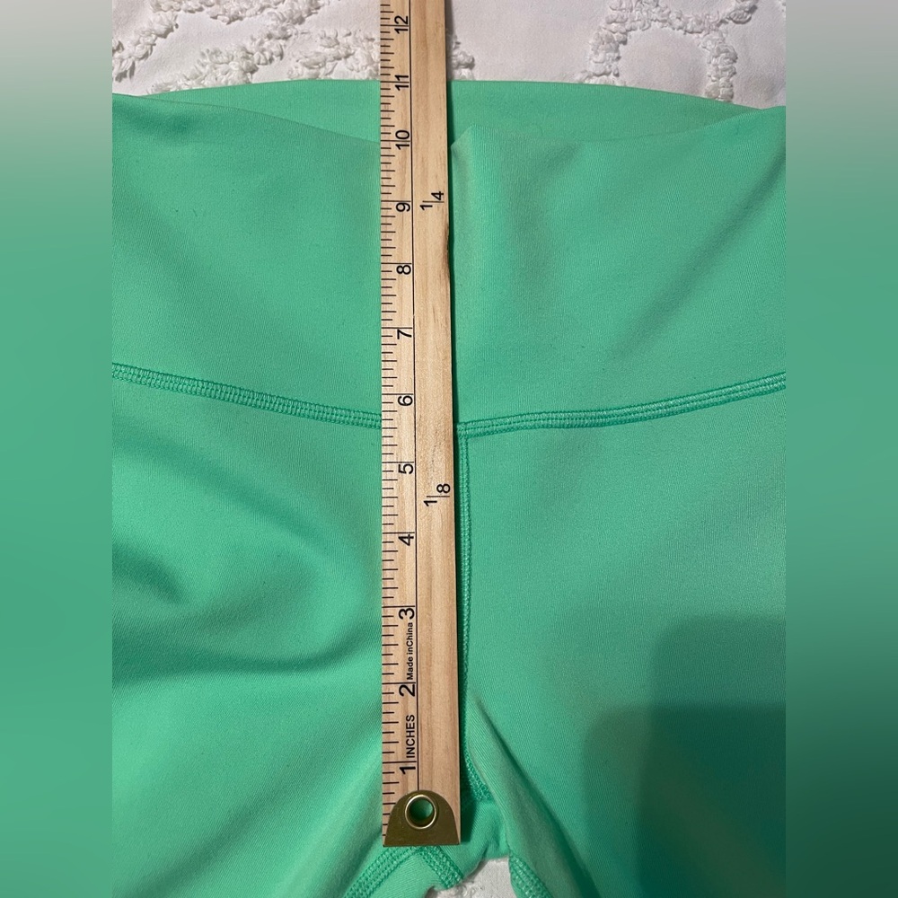ALO Yoga 7/8 High Waist Airbrush Leggings Green Glow **Neon** Size small - Picture 6 of 7